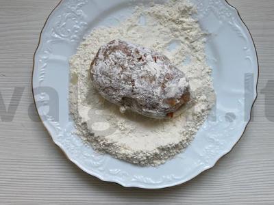 Sultingi kotletai su svogūnais ir morkomis Žingsnis 9