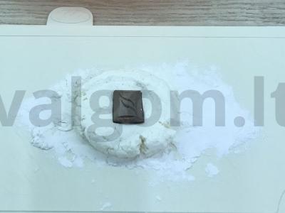 Sūrio blynai su manų kruopomis ir šokoladu Žingsnis 4