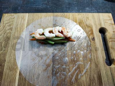Spring roll su krevetėmis ir daržovėmis Žingsnis 4
