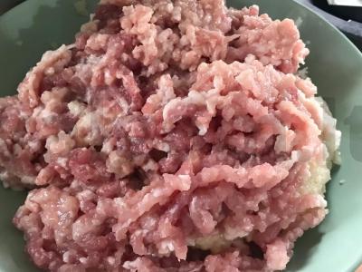 Kiaulienos kotletai keptuvėje Žingsnis 1