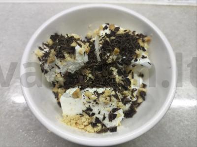 Ledai su braškių džemu ir sūdytais žemės riešutais Žingsnis 4