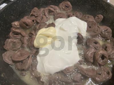 Makaronai su kalakutų širdelėmis padaže Žingsnis 3