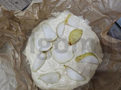 Oro vanilinis šarlotė su kriaušėmis Žingsnis 4