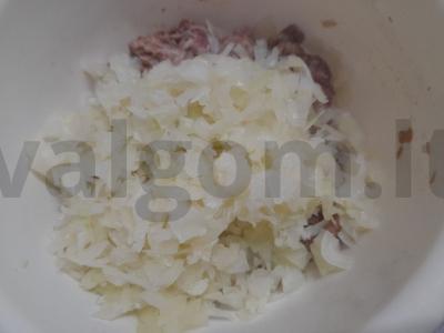 Patingėti kopūstai su jautienos faršu ir prieskoniais Žingsnis 5