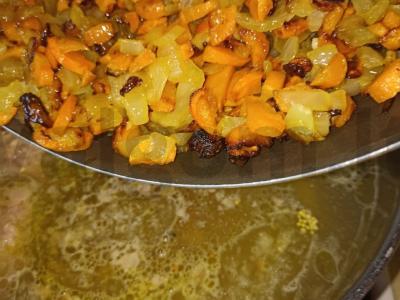 Sriuba su daržovių apkepu ir troškiniu Žingsnis 7