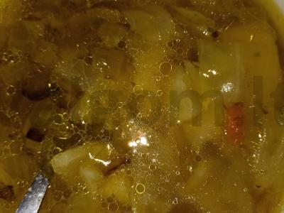 Sriuba su daržovių apkepu ir troškiniu pagrindine nuotrauka