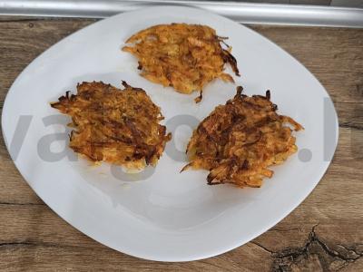 Morkų blynai su džiovintais krapais Žingsnis 5