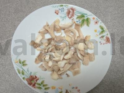 Grikių sriuba su pievagrybiais pietums Žingsnis 3