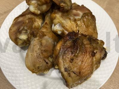 Skani kepta vištiena pagrindine nuotrauka