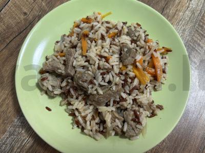 Kepinys iš garinto ir raudono ryžių su kiauliena pagrindine nuotrauka