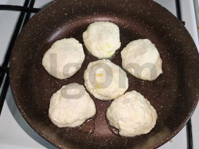 Sūrio blynai su vyšniomis Žingsnis 4