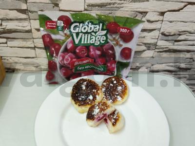 Sūrio blynai su vyšniomis pagrindine nuotrauka