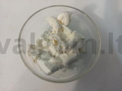 Pica su varške ir pomidoru ant keptuvės Žingsnis 3