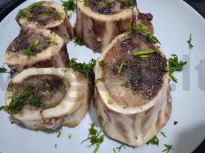 Kepti jautienos smegenų kaulai pagrindine nuotrauka