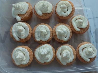 Vaniliniai keksiukai su mango ir kremu Žingsnis 6