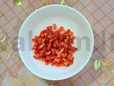 Sultingas salotas „Ryški daržovių lysvė“ Žingsnis 1