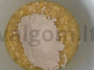 Smėliniai pyragaičiai su glajumi Žingsnis 3