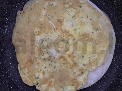 Tortilija su karbonaidu ir sūriu pusryčiams Žingsnis 6