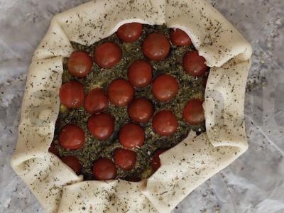 Galeta su pesto, varškės sūriu ir vyšniniais pomidorais Žingsnis 3