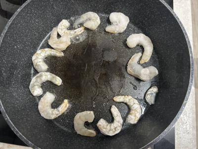 Funchosa su krevetėmis saldžiarūgščio padažo Žingsnis 2