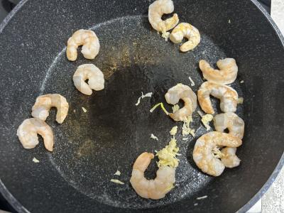 Funchosa su krevetėmis saldžiarūgščio padažo Žingsnis 3