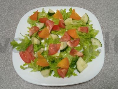 Salotas su vištienos kepenėlėmis, persimonais ir vynuogėmis Žingsnis 5