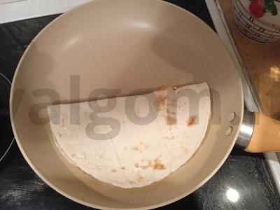 Tortilija su vištiena ir daržovėmis Žingsnis 11