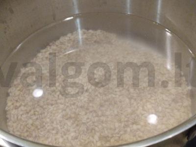 Vegetariška perlų košė su daržovėmis Žingsnis 1