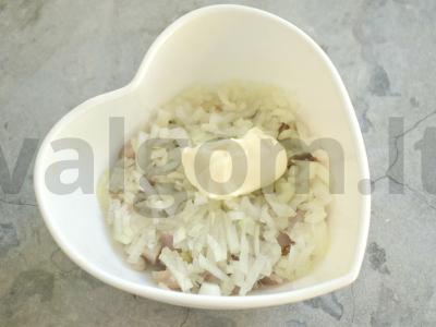 Salotas „Silkė po kailiu“ su obuoliu Žingsnis 3