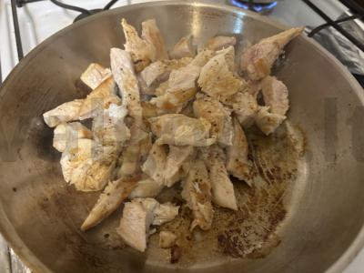 Vištienos krūtinėlė grietinės padaže Žingsnis 5