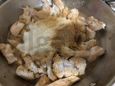 Vištienos krūtinėlė grietinės padaže Žingsnis 7