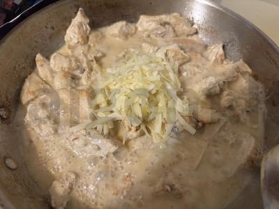 Vištienos krūtinėlė grietinės padaže Žingsnis 9