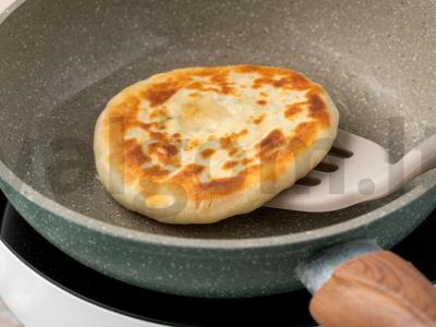 Patingėję chachapuri su kefyru Žingsnis 7