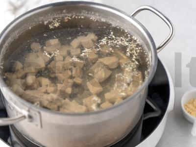 Klasikinis karštas burokėlių sriuba su mėsa Žingsnis 1