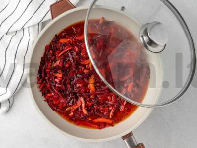 Klasikinis karštas burokėlių sriuba su mėsa Žingsnis 6