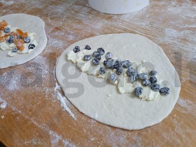 Keksiukai su džiovintomis abrikosais ir razinomis Žingsnis 1