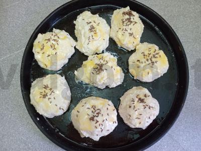 Sūrio bandelės su kmynais Žingsnis 7