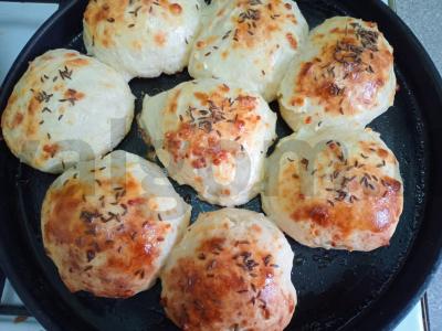 Sūrio bandelės su kmynais Žingsnis 8