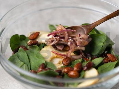 Šviežio špinato salotos Žingsnis 3