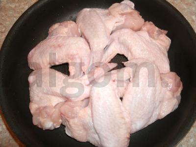 Vištienos sparneliai su ryžiais ir daržovėmis Žingsnis 1