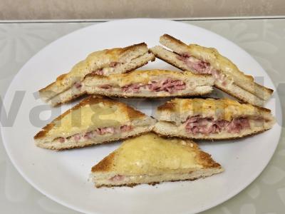 Sūrio klubinis sumuštinis orkaitėje pagrindine nuotrauka