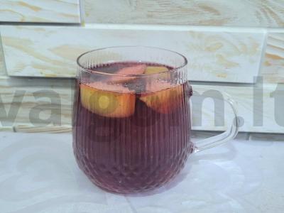 Ryškus kompotas „Žiemos malonumas“ pagrindine nuotrauka