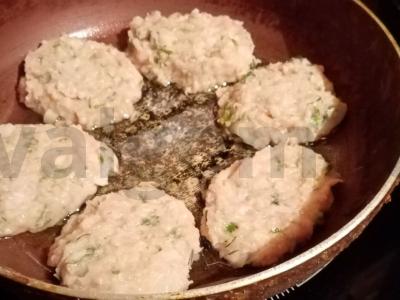 Vištienos kotletai su žolelėmis ir garstyčiomis. Žingsnis 5