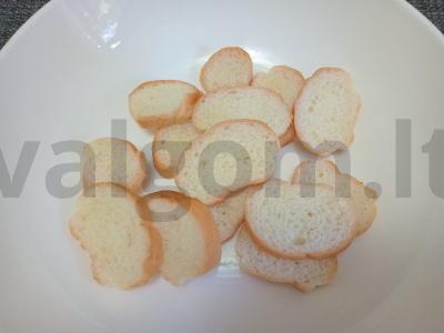 Skrebučiai su česnaku ir sūriu Žingsnis 1