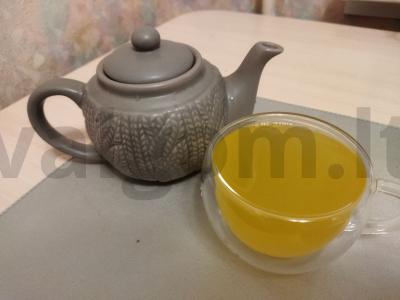 Šaltalankių gėrimas su imbieru ir anyžiumi pagrindine nuotrauka