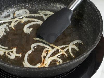 Keptas menkės filė po daržovių „šaliku“ Žingsnis 7