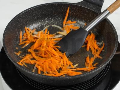 Keptas menkės filė po daržovių „šaliku“ Žingsnis 8