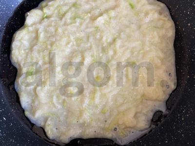 Šviežias salotas su cukinijų blynu „Paslaptis“ Žingsnis 4