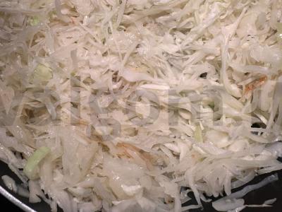 Kepiniai iš mielinės tešlos su kopūstais ir dešra Žingsnis 2