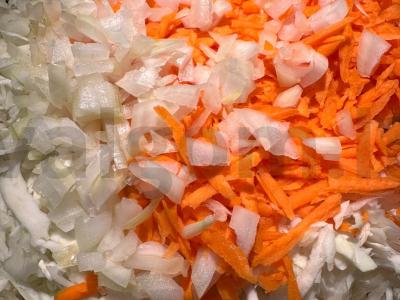 Kepiniai iš mielinės tešlos su kopūstais ir dešra Žingsnis 3